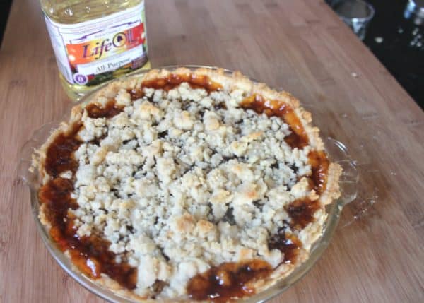 Oil pie crust pie in glass dish