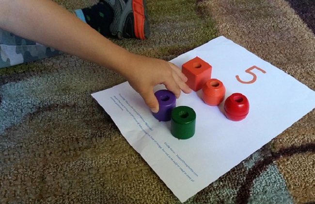 one-to-one-correspondence-nurturing-math-skills-and-counting-practice-montessori-toddler