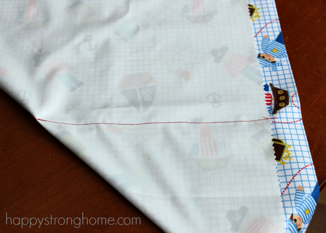 DIY Cornered Tablecloth Tutorial