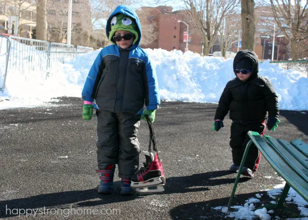 outdoor winter activities with kids family