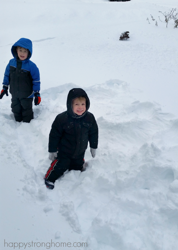 outdoor winter activities with kids family