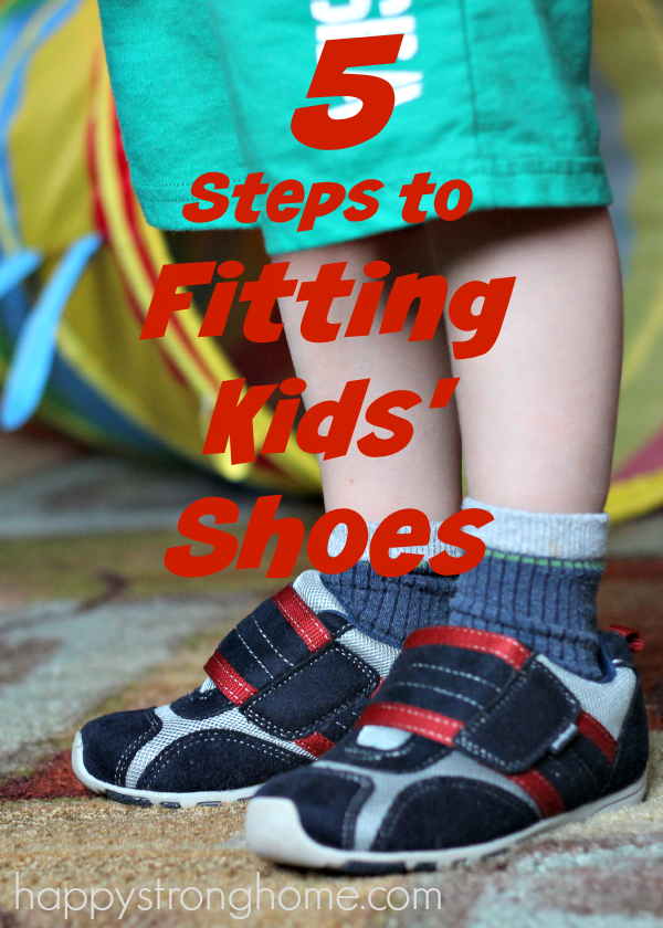 fitting kids shoes correctly