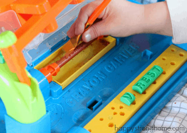 DIY Engraved Crayon Place Cards