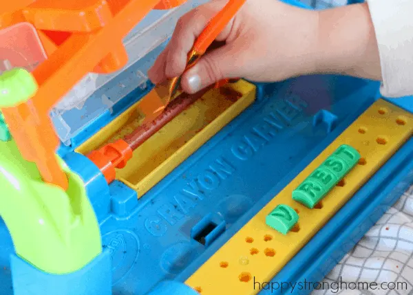 DIY Engraved Crayon Place Cards